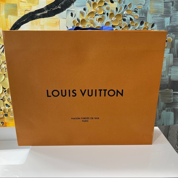 Louis Vuitton Large Box and Gift Bag Set - Picture 2 of 5